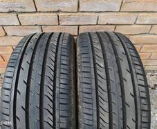 2x Matching Tyres 225/40/18