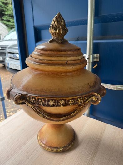 Large 57cm Neoclassical Lidded Urn/Decorative Centerpiece Vessel