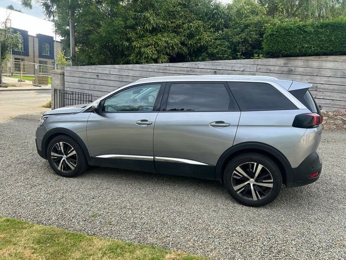 Peugeot 5008 (New engine just fitted)