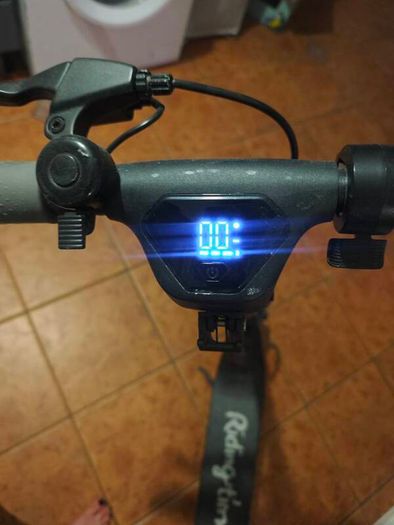 Electric scooter