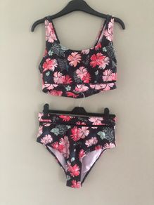 swim suit