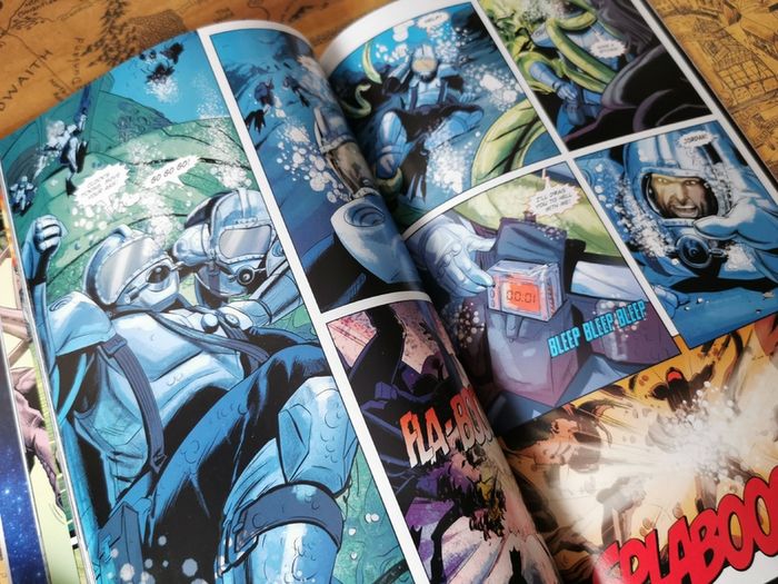 Independence Day: Dark Fathom ! Graphic Novel ! 2016 ! Trade Paperback ! TPB ! by Titan Books !