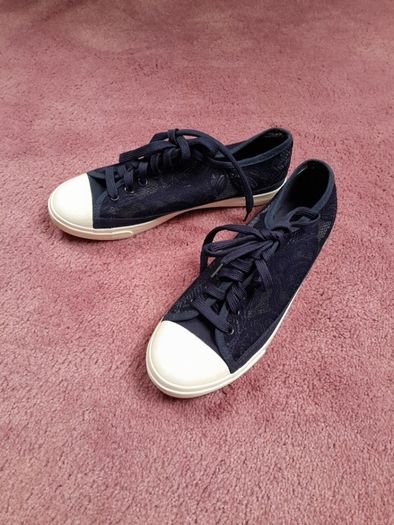 BRAND NEW Adidas shoes