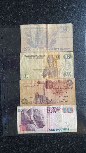 27 Banknotes zloty, pounds, litai, francs, pesetas, escudos, lire