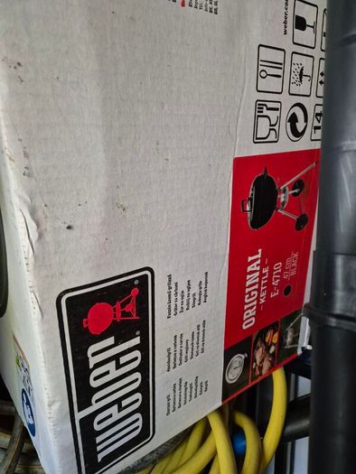 Weber Charcoal Barbecue E-4710