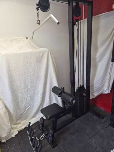 Lat pulldown & Low Row pulley machine