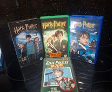 4 VHS 3 x Harry Potter & 1x Elvis Presley