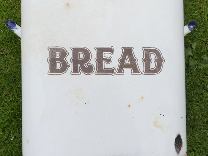 Vintage Prince & Wares White Enamel Porcelain Bread Metal Tin Box
