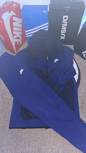 Nike Tech Fleece Tracksuit Small
