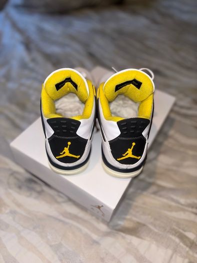 Jordan 4