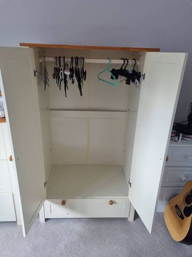childs wardrobe
