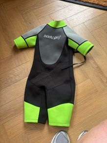 kids wet suit age 8