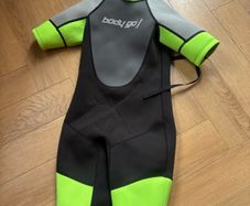 kids wet suit age 8