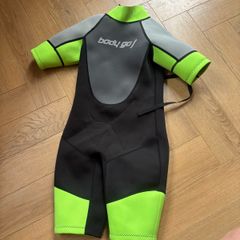 kids wet suit age 8