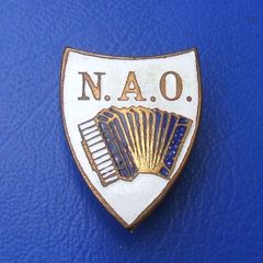 NAO - a vintage membership badge of the National Accordion Organisation (1950's / 1960's). A scarce badge.
