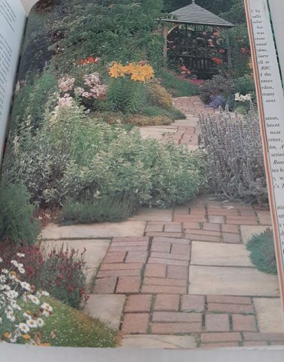New Geoff Hamiltond year in your garden book