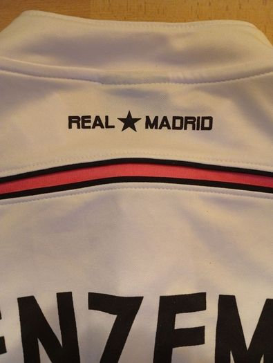 Real Madrid Jersey ((Benzema 9)) Adult L