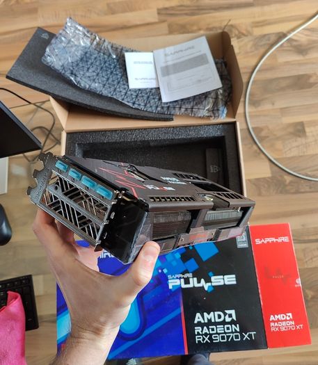 SAPPHIRE Pulse Amd Radeon Rx 9070 Xt Gaming 16gb Sealed Unit