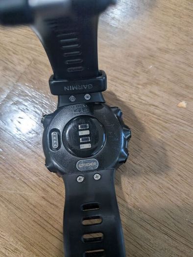 Garmin Forerunner 45 Excellent Condition (With Charger)