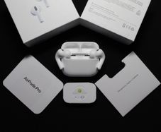 AirPod Pro 3 (best ANC)
