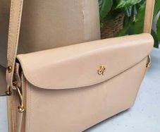 PAL-MAN  (Made in Madrid) Vintage leather bag with gold hardware