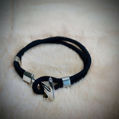 Paracord bracelet
