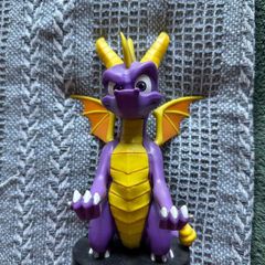 Spyro Holder