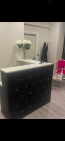 Reception desk