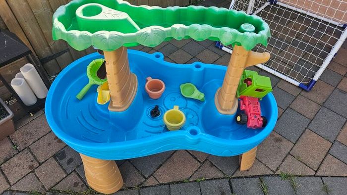 Kids water table feom Smyths