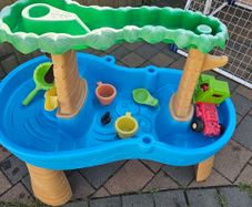 Kids water table feom Smyths
