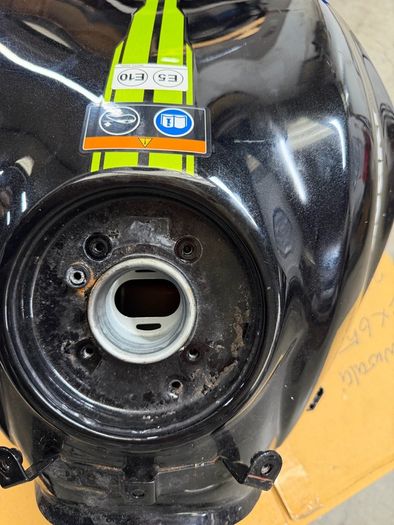kawasaki ex 650 Tank 212