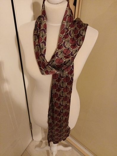 Lovely Art deco inspired scarf
