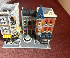 lego assembly square