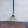 2 Garden forks 1 lawn rake 1mini trimmers Image 7