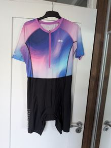 Triathlon suit
