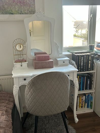 Vanity with mirror