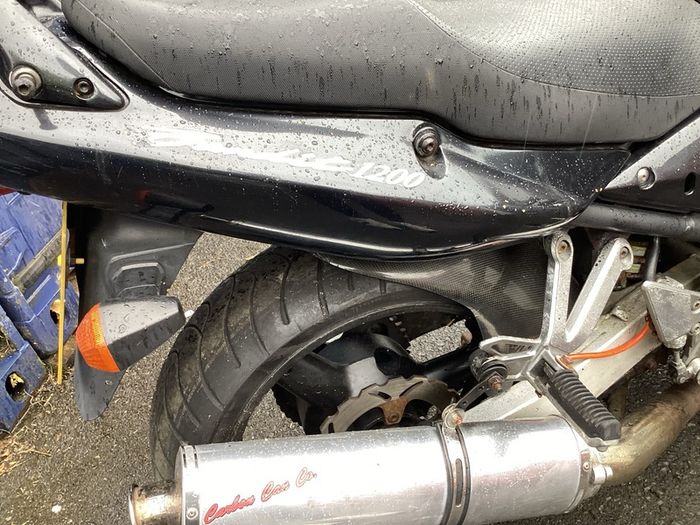 2001 suzuki bandit 1200 breaking only.