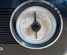 Steepletone Brighton Retro Radio FM/AM/LW Battery / Mains