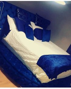 queen size bed