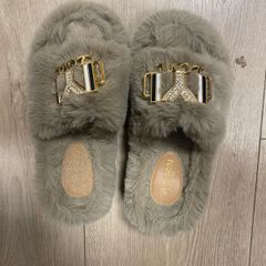 Fluffy slide slippers