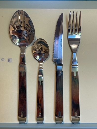 Newbridge Silverware 24 pc Steak Set