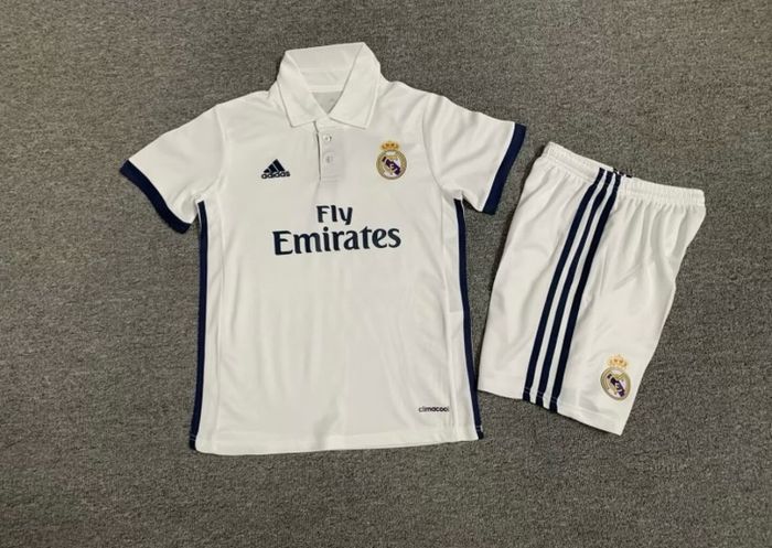 Retro football kits