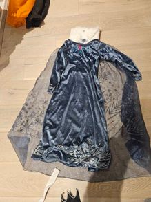 Frozen Girls Costume, suit 7-9 yo. worn once