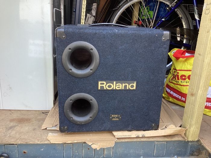 Roland Active Powered Subwoofer 200 Watts Speaker with inbuilt Amp in Excellent Condition.