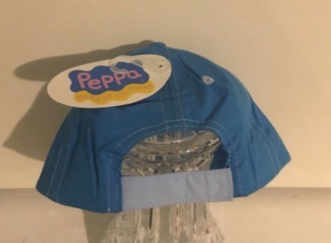 Peppa Pig Sun hat (52cm = Age 3-5 years) Great stocking Filler for the Peppa pig fan. 3 available