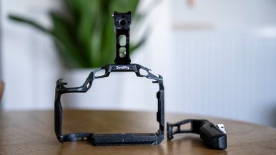 Smallrig 3234B Black Mamba Cage and top handle for Canon EOS R5 C / R5 / R6