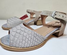PieSanto Spanish real leather beige silver snake style sandals soft leather UK 2.5 new & boxed SALE