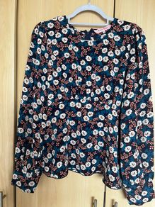 floral blouse