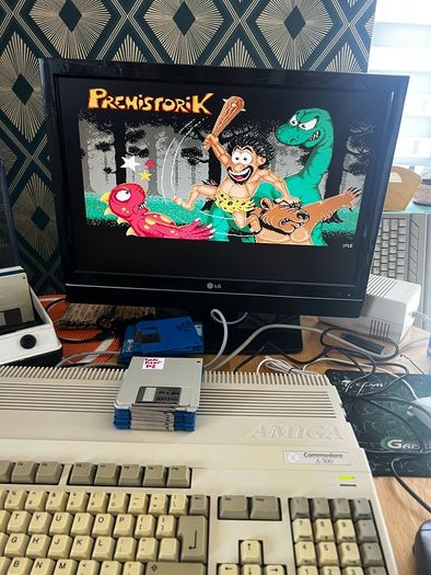 Amiga 500 Plus + Gotek USB + Recap Done + Power supply + Joystick + Original Mouse