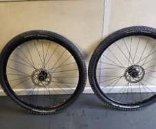 29 MTB Wheels  Thru Axle Continental Tyres Brand New